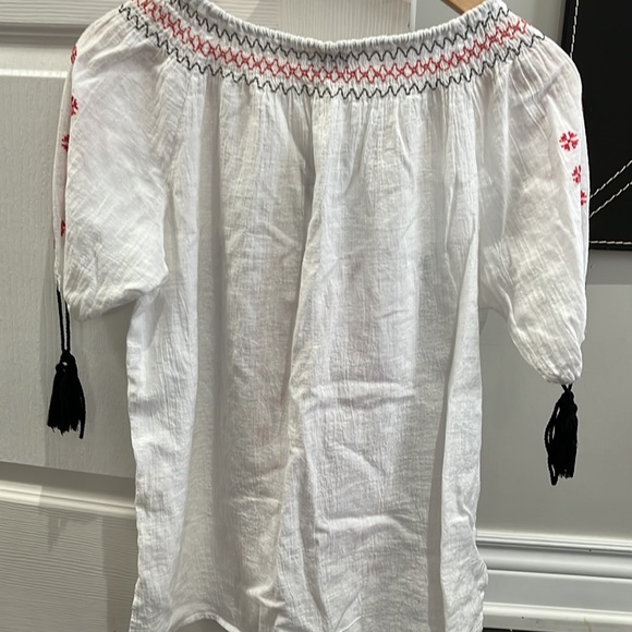 NWOT Boho top with embroidery - Picture 7 of 11